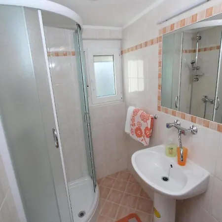 Frane Apartman *