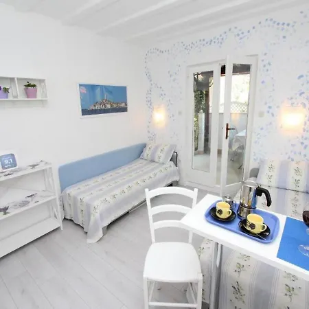 Frane Apartman *