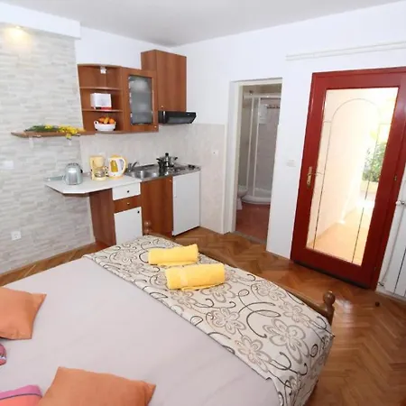 Frane Apartman