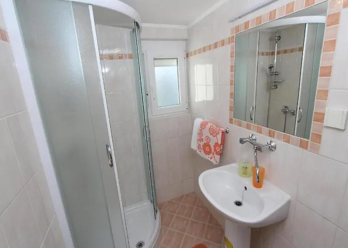 Frane Διαμέρισμα *