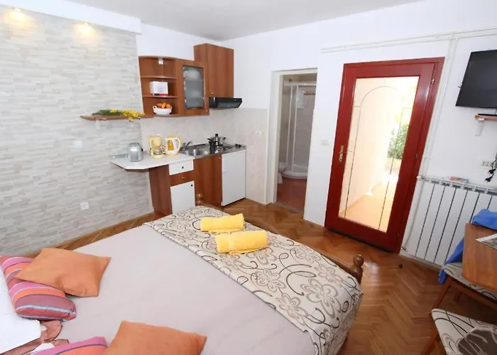 Frane Διαμέρισμα