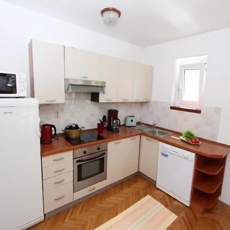 Frane Apartman