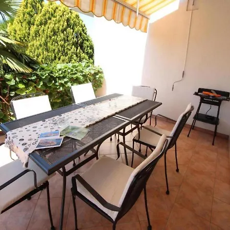 Apartment Frane *