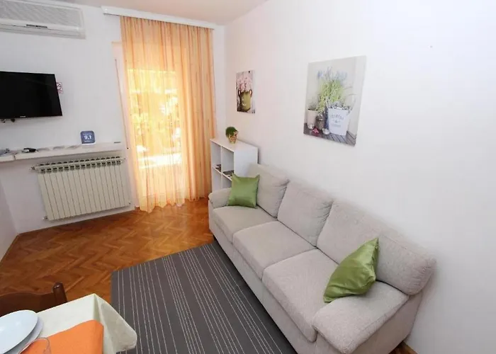 Frane Apartment *